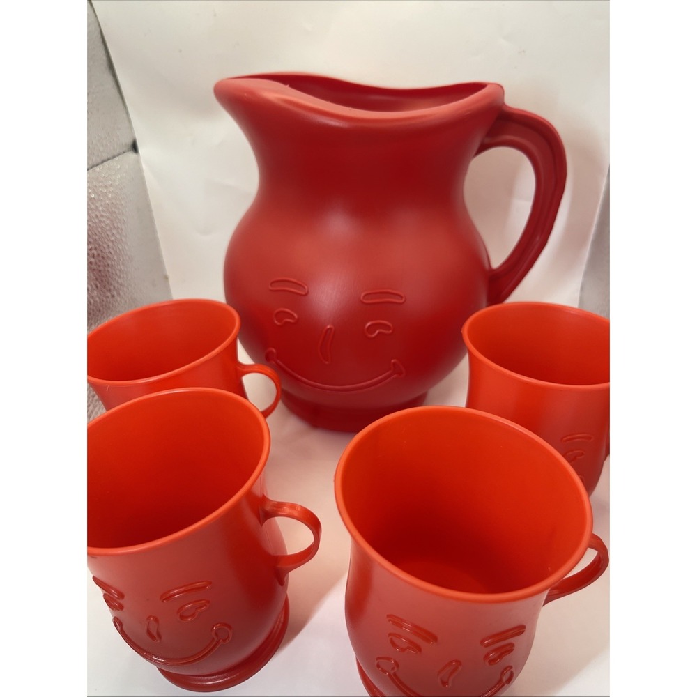 Vintage 1984 Kool-Aid Man - Red Plastic 2-Quart Pitcher 4 Cups